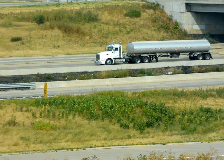 Fuel, Lubricant & Oil Delivery in Texas & Arkansas